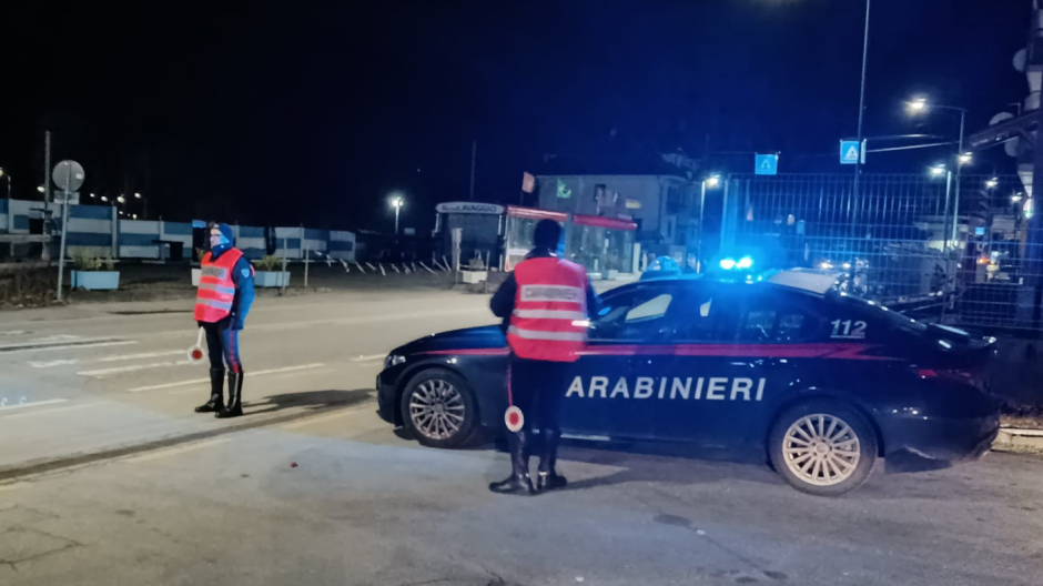 Tentata rapina con coltello per rubare droga: quattro arresti